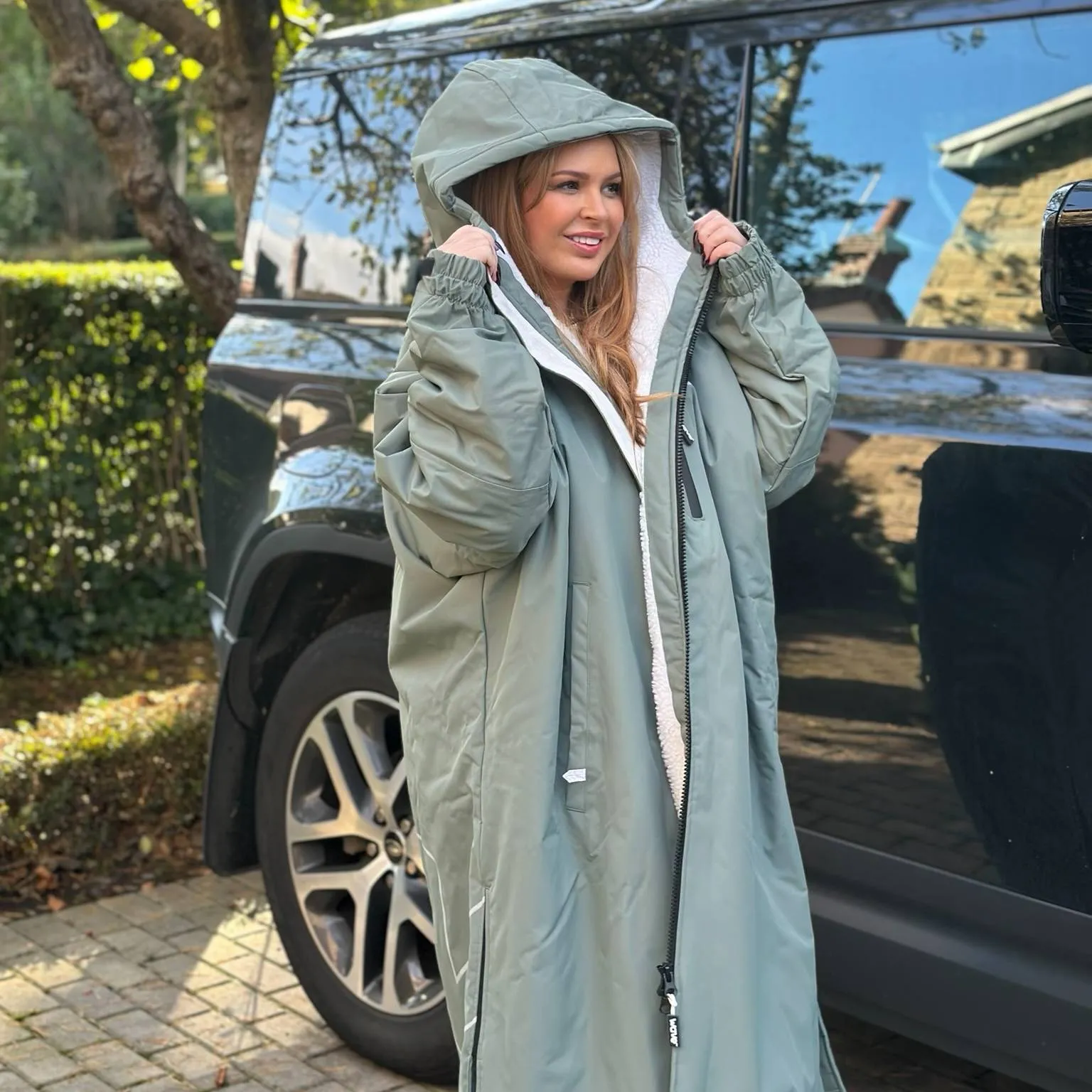 Fleece-Lined Waterproof Changing Robe | Waterproof & Windproof | Unisex | Sage Green