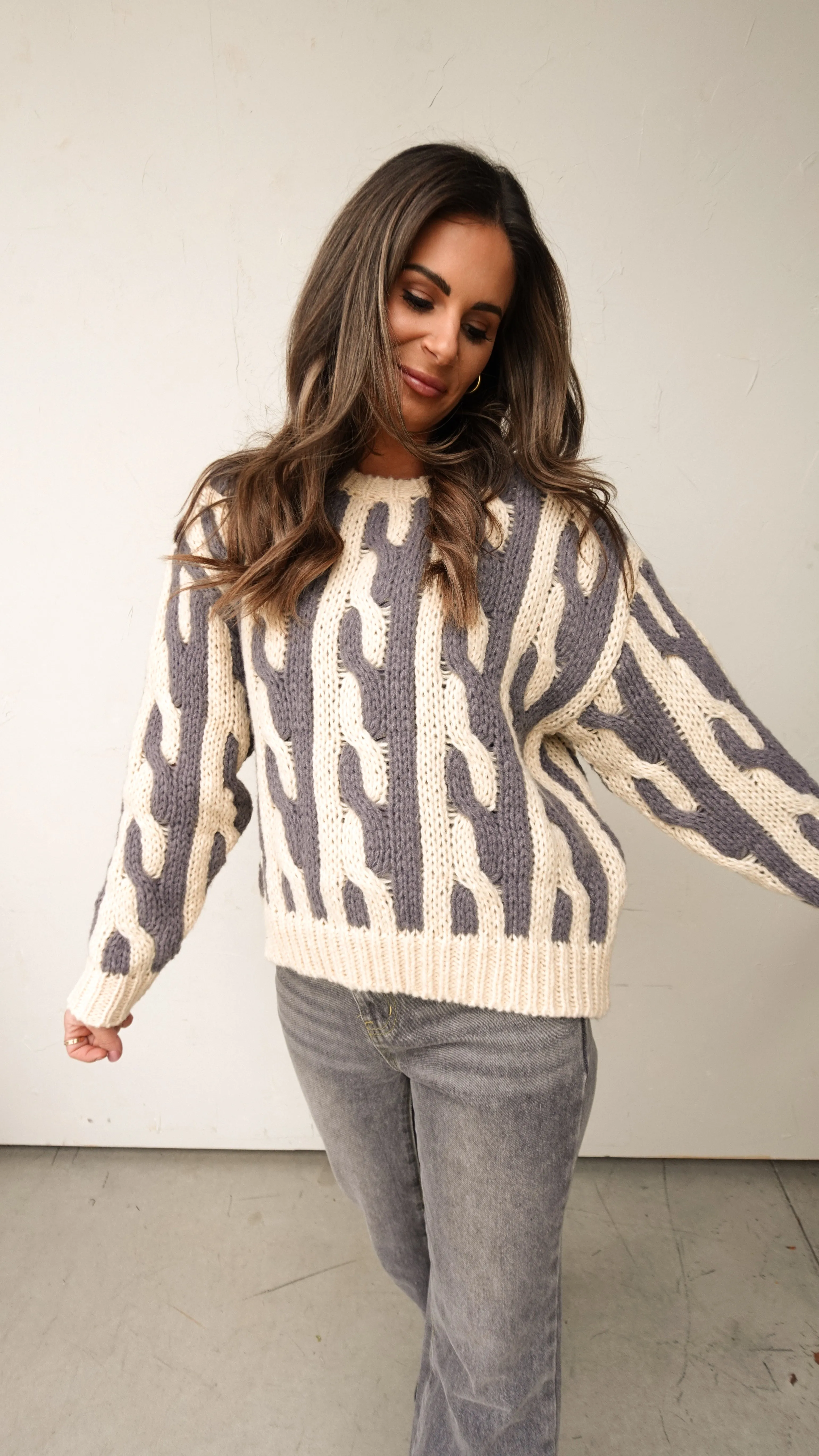 Gray/Ivory Abstract Chunky Knit Sweater