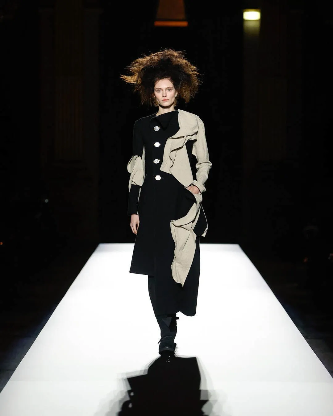 L SLV DRAPE DETAIL COAT
