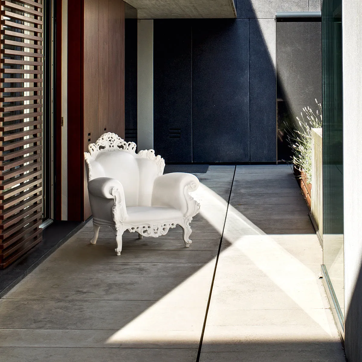 Proust Outdoor Lounge Chair
